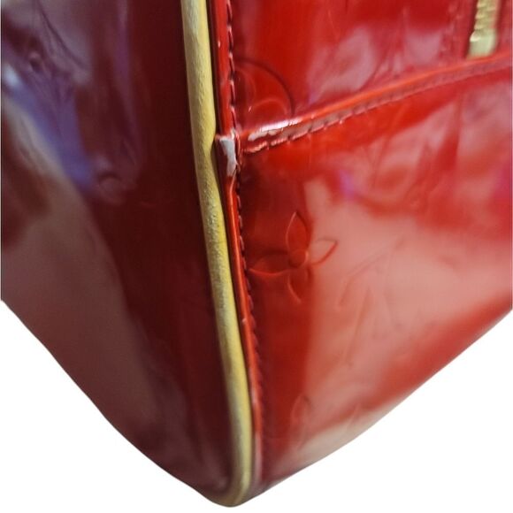 Louis Vuitton VTG Red Vernis Travel Bag in Preloved Condition with Dust Bag - Picture 6 of 16